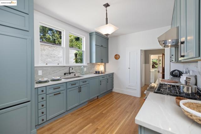 971 Santa Barbara Rd, Berkeley CA: https://media.crmls.org/mediaz/a4b34a88-abe3-4f9b-9eab-459add5fadaa.jpg