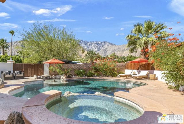 2336 N Girasol Avenue, Palm Springs CA: https://media.crmls.org/mediaz/a4b3bb34-2cfb-451e-82f3-91f20c208e8a.jpg