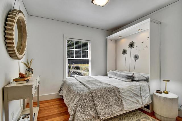 901 Laurel, San Mateo CA: https://media.crmls.org/mediaz/a4b3e4b6-b0bc-4478-903b-b52c4aa6dfbd.jpg