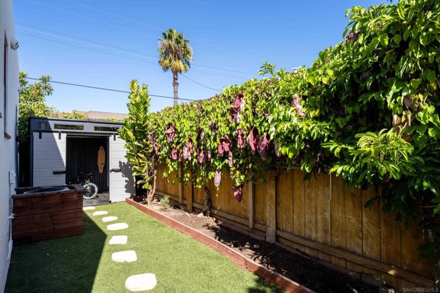 3077 Landis St, San Diego CA: https://media.crmls.org/mediaz/a4b4a139-605b-48f5-a99e-58105133d574.jpg