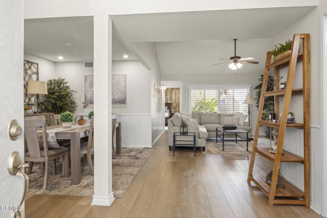 Detail Gallery Image 6 of 38 For 2036 Birchdale Ct, Thousand Oaks,  CA 91362 - 2 Beds | 2 Baths