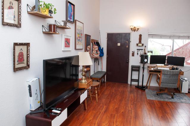 Detail Gallery Image 5 of 36 For 1523 E Windsor Rd 105b,  Glendale,  CA 91205 - 2 Beds | 1/1 Baths