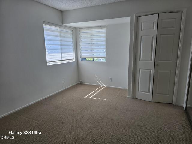3075 Foothill Boulevard, La Crescenta CA: https://media.crmls.org/mediaz/a4b7e765-d70c-4b43-ae05-0f3045acaa8c.jpg