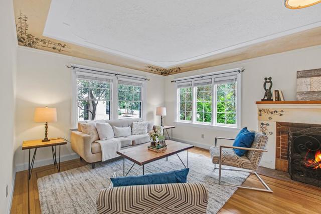 329 Pope Street, Menlo Park CA: https://media.crmls.org/mediaz/a4b80c71-60c1-448d-8342-5b0975136d2b.jpg