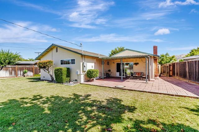 1625 Mount Herman Drive, San Jose CA: https://media.crmls.org/mediaz/a4b874ca-01c0-4b4d-922b-1c0e646440f8.jpg