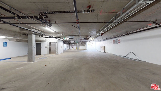 8700 Chalmers Drive, Los Angeles CA: https://media.crmls.org/mediaz/a4b890d5-1e0c-44b0-a249-72919240427f.jpg