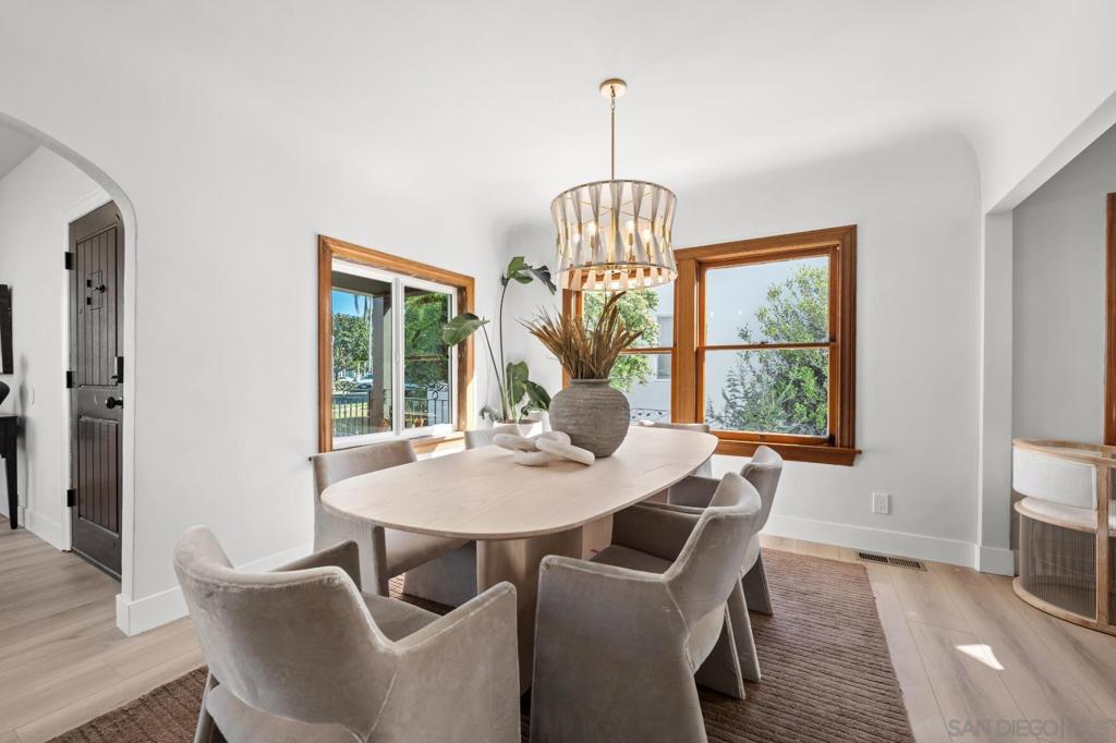 4866 Sussex - photo 6