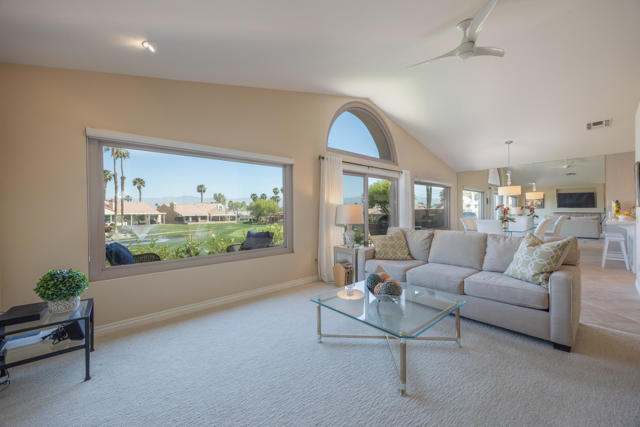 76948 Scimitar Way, Palm Desert CA: https://media.crmls.org/mediaz/a4b8a9fc-58b4-4c45-9b76-371c7e408807.jpg