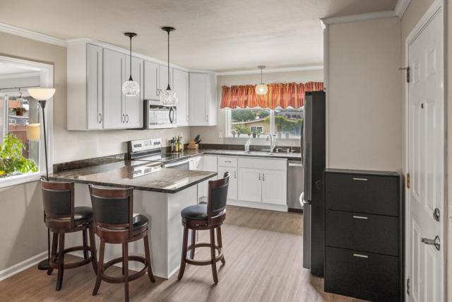 3248 Fitzgerald Circle, Marina CA: https://media.crmls.org/mediaz/a4b8d47a-6dbe-47a4-8902-45186d8ea30a.jpg