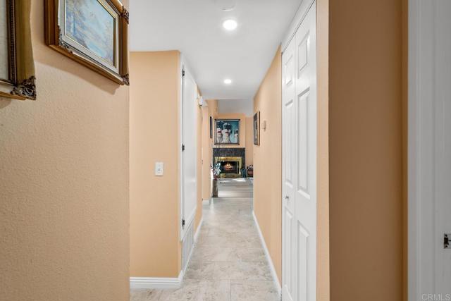 Image 19 of 41 For 379 Melrose Drive B