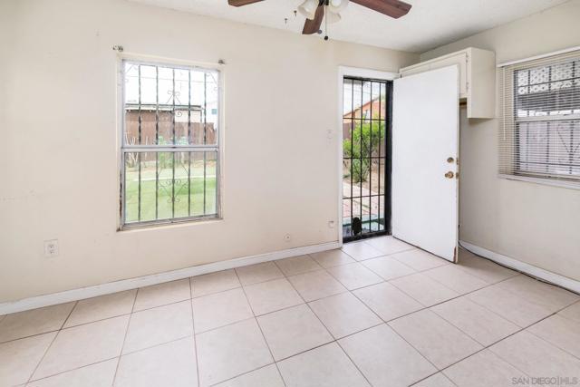 2925 Franklin Ave, San Diego CA: https://media.crmls.org/mediaz/a4b99fa9-b112-4ef8-87a1-81bea1b12101.jpg