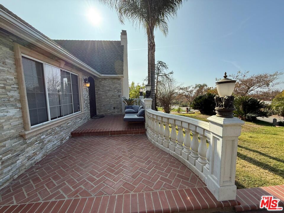 A4B9C071 Da3D 4C15 Ba52 E065B92C320B 1966 Rangeview Drive, Glendale, Ca 91201 &Lt;Span Style='BackgroundColor:transparent;Padding:0Px;'&Gt; &Lt;Small&Gt; &Lt;I&Gt; &Lt;/I&Gt; &Lt;/Small&Gt;&Lt;/Span&Gt;