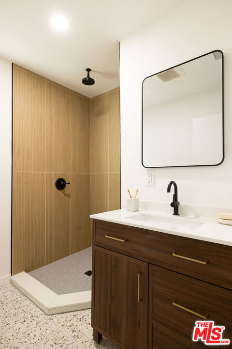 1336 Armadale Avenue, Los Angeles CA: https://media.crmls.org/mediaz/a4b9c7b5-4988-4075-b7a9-e071acb05fce.jpg
