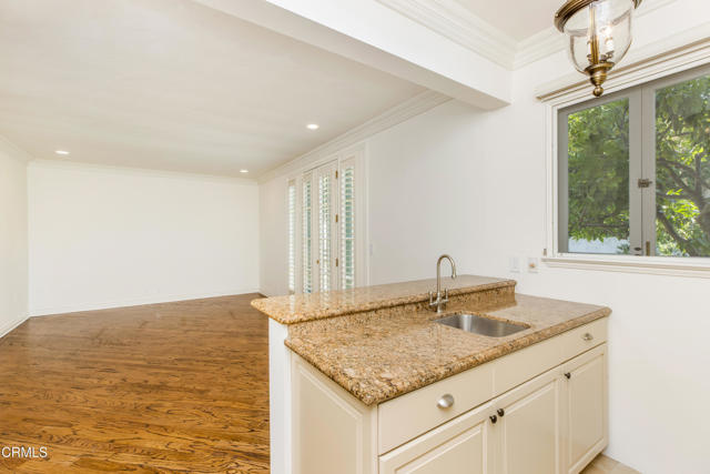 1184 Arden Road, Pasadena CA: https://media.crmls.org/mediaz/a4b9c8e9-a0e8-4a6f-8e82-d64efc2a555b.jpg