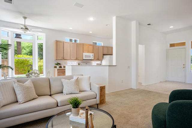 44010 Royal Troon Drive Drive, Indio CA: https://media.crmls.org/mediaz/a4ba07fe-6db0-497a-8ac6-52e303fe47fb.jpg
