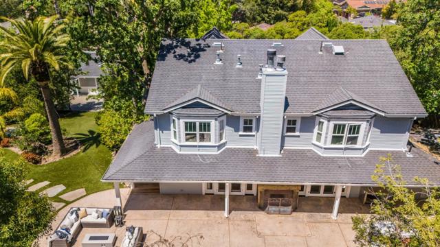 1353 Edgewood Road, Redwood City CA: https://media.crmls.org/mediaz/a4ba686f-1b4f-4ba8-88a4-96b6fc118c2d.jpg