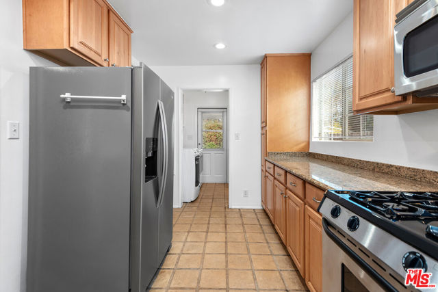 22021 Celes Street photo 8