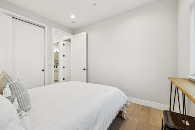 546 Oxford Avenue, Palo Alto CA: https://media.crmls.org/mediaz/a4bad7c2-a136-4df9-9163-6489b66d35eb.jpg