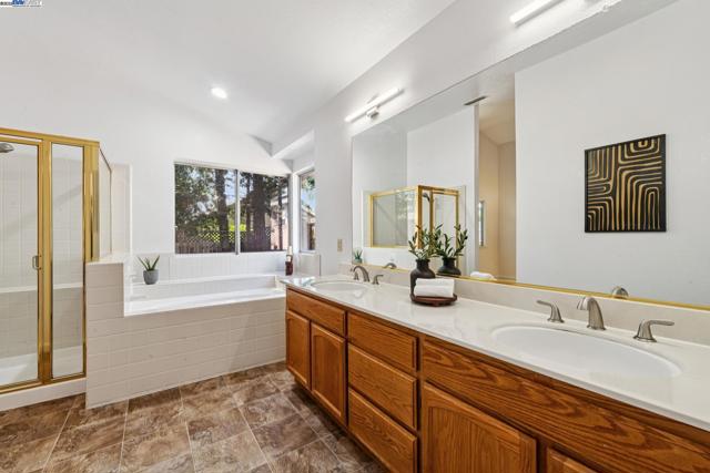 4415 Folsom Dr, Antioch CA: https://media.crmls.org/mediaz/a4bb7042-56e0-4dd6-a05b-112178922142.jpg