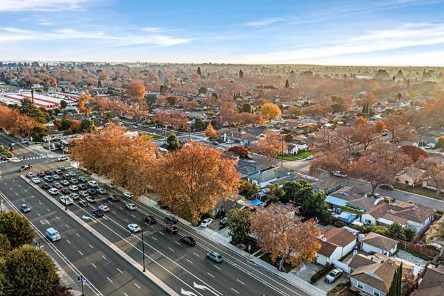 15741 Hesperian Boulevard, San Lorenzo CA: https://media.crmls.org/mediaz/a4bb9cd4-0cf7-4cb1-93cb-28822500cc9a.jpg