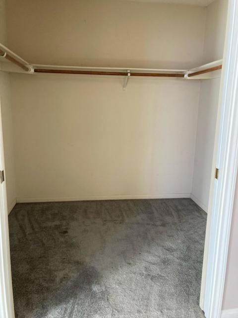 18125 Harbor Drive Drive, Victorville CA: https://media.crmls.org/mediaz/a4bc06d3-32c3-448f-bee1-8663d58140b3.jpg