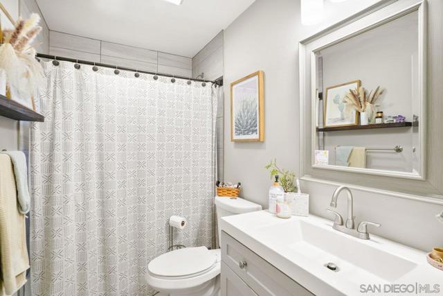 931 21st, San Diego CA: https://media.crmls.org/mediaz/a4bdd57b-846b-45df-a562-2d17bcab4748.jpg