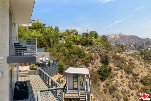 2742 Creston Drive, Los Angeles CA: https://media.crmls.org/mediaz/a4bdf778-5957-4827-850e-0bf565d93197.jpg