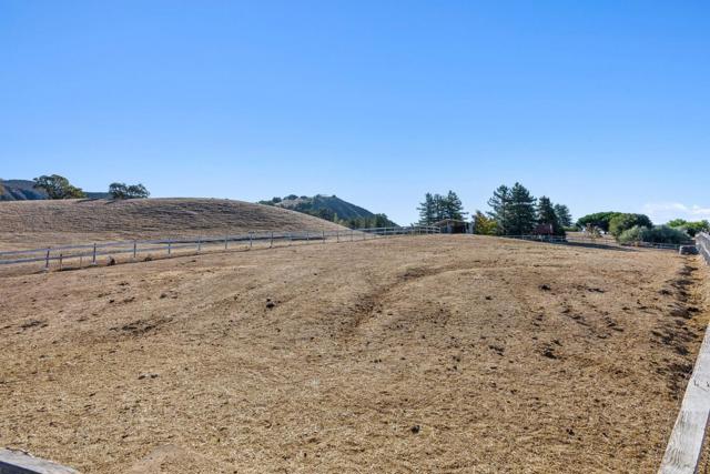 350 San Benancio Road, Salinas CA: https://media.crmls.org/mediaz/a4be2e2a-450c-481c-b969-83abf72d042e.jpg