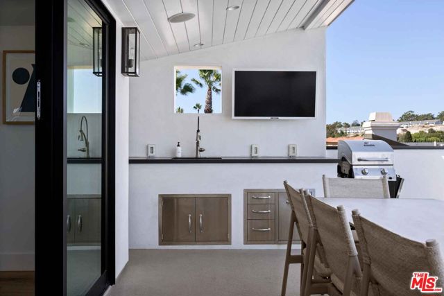 4106 River Avenue, Newport Beach CA: https://media.crmls.org/mediaz/a4be63d1-791c-4027-8cad-922251eac724.jpg