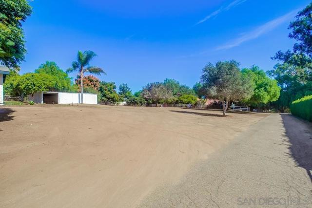 3716 Cazador Lane, Fallbrook, California 92028, 5 Bedrooms Bedrooms, ,3 BathroomsBathrooms,Single Family Residence,For Sale,Cazador Lane,250016976SD