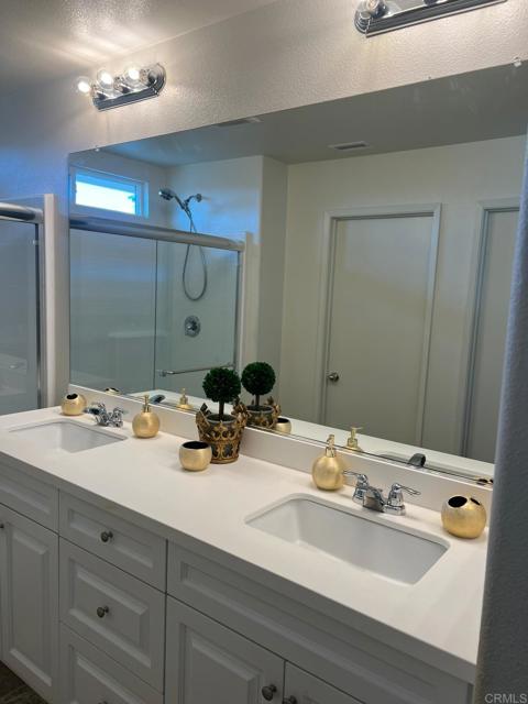 1912 Olivia Street, El Cajon CA: https://media.crmls.org/mediaz/a4bf496f-79b9-4d38-8011-4a0d8b651fe5.jpg