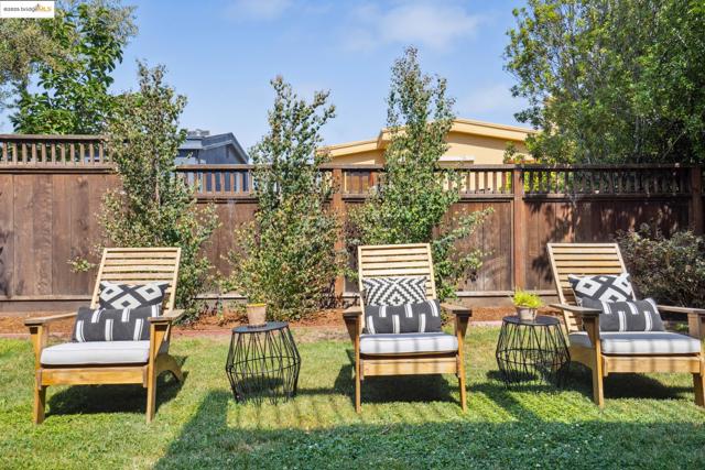 5429 Belgrave Pl., Oakland CA: https://media.crmls.org/mediaz/a4bf8f22-b67b-4417-8db9-d9ea9f450964.jpg