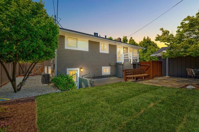 3901 Bucknall Road, Campbell CA: https://media.crmls.org/mediaz/a4bfc577-ce0d-4621-9930-a5ad3e8de45c.jpg