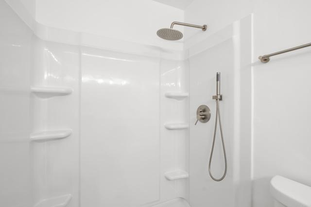 5523 Adobe Falls Road, San Diego CA: https://media.crmls.org/mediaz/a4c012a8-b5b9-4dca-9826-2fbfbf6e21bd.jpg