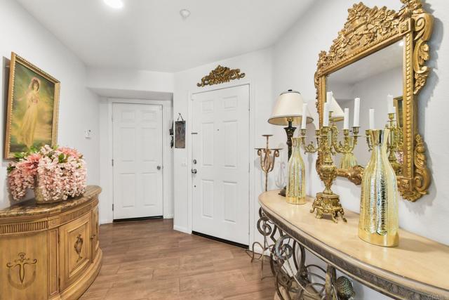 Detail Gallery Image 4 of 35 For 10496 Celestial Waters Dr, Spring Valley,  CA 91977 - 4 Beds | 3 Baths