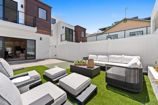 1034 Pennsylvania Avenue, San Diego CA: https://media.crmls.org/mediaz/a4c0a953-48a9-484c-af3d-3c24486b951e.jpg