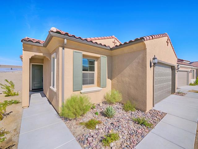 10 Zinfandel, Rancho Mirage CA: https://media.crmls.org/mediaz/a4c0b9d4-cb6d-4804-b3a5-29cf9f6ed1d0.jpg