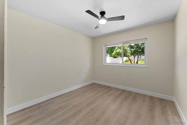 11412 Lucera Pl, San Diego CA: https://media.crmls.org/mediaz/a4c0c095-1480-449c-9df3-3b2c90ede93b.jpg