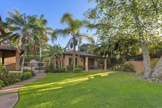 Detail Gallery Image 14 of 15 For 18102 via Ascenso, Rancho Santa Fe,  CA 92067 - 6 Beds | 6/1 Baths