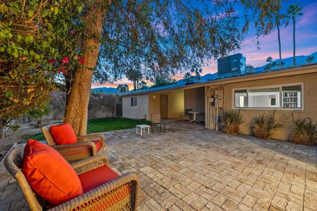 1223 E San Lorenzo Road, Palm Springs CA: https://media.crmls.org/mediaz/a4c444c8-e895-4b48-bd8b-02d89bbac02f.jpg