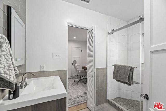 1517 Glendon Avenue, Los Angeles CA: https://media.crmls.org/mediaz/a4c4b136-3025-4ce7-8428-94eb3c144905.jpg