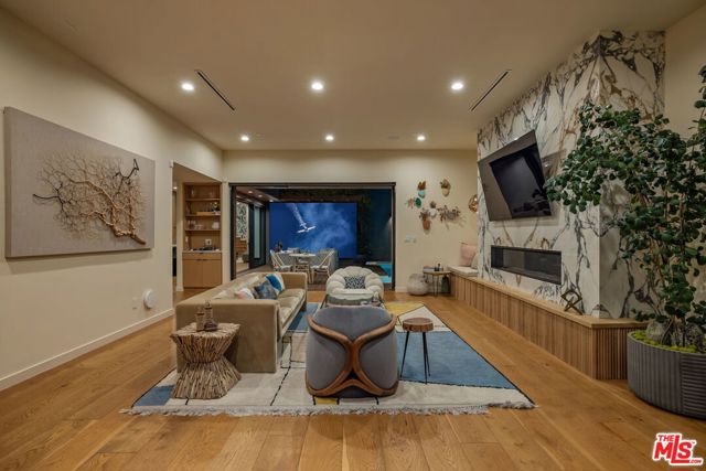 12619 Preston Way, Los Angeles CA: https://media.crmls.org/mediaz/a4c5d0d7-7fe2-4b5b-b96e-5231c79c38ad.jpg