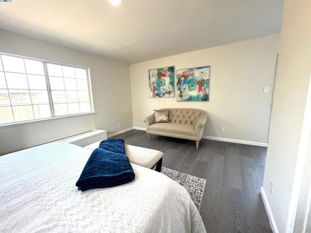 25696 Lander Ave, Hayward CA: https://media.crmls.org/mediaz/a4c5d0f4-cad5-4e21-bed1-065c8d9a1bc9.jpg
