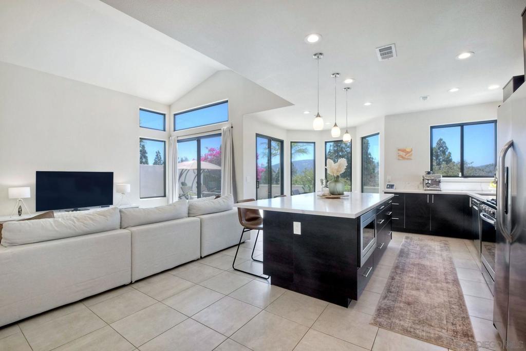 17586 Bocage Point - photo 11
