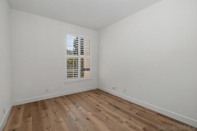 5895 FRIARS RD, San Diego CA: https://media.crmls.org/mediaz/a4c6c548-0e04-473b-81de-99d3f5d3746d.jpg