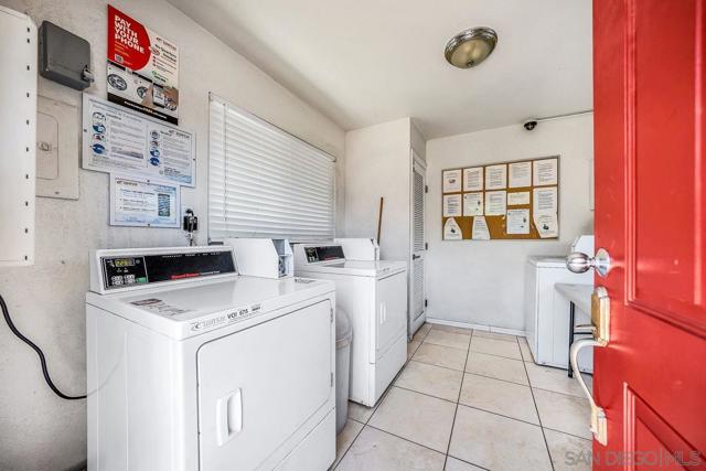 9938 Buena Vista Drive, Spring Valley CA: https://media.crmls.org/mediaz/a4c798b7-be5e-4cab-bfee-38cf3e66cf39.jpg