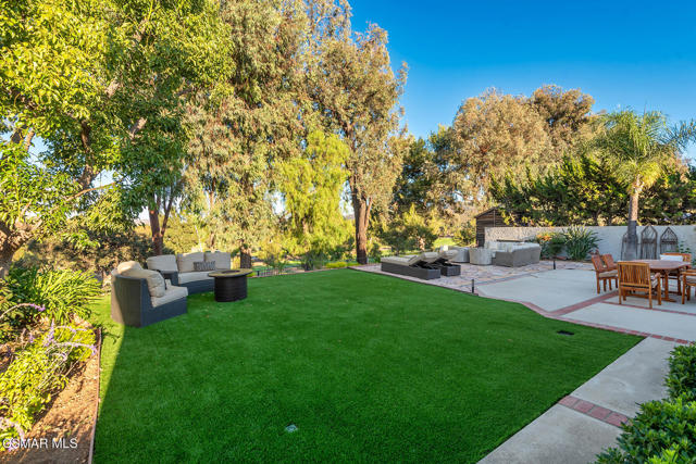 362 Cherry Hills Court, Thousand Oaks CA: https://media.crmls.org/mediaz/a4c7a610-91c3-48fc-a8e9-f4dfaecc281c.jpg