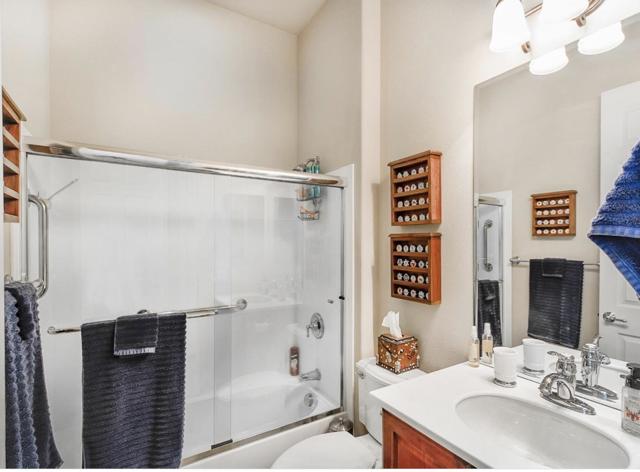 81690 Avenida Alturas, Indio CA: https://media.crmls.org/mediaz/a4c89c12-463e-4726-969d-b85d2853669a.jpg