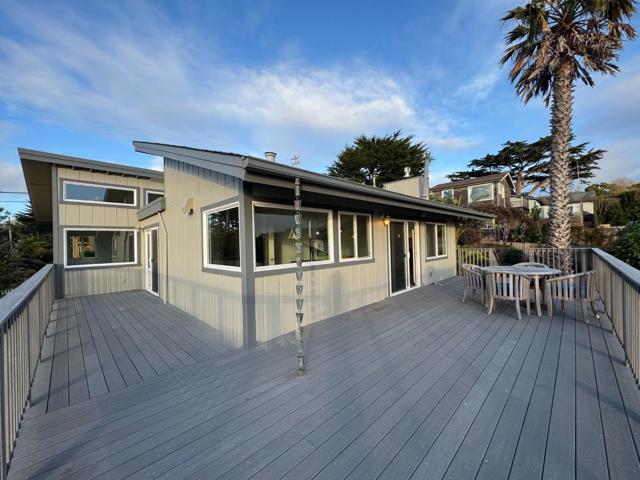 304 12th Street, Montara CA: https://media.crmls.org/mediaz/a4c8c30d-e065-4071-864a-f33b4c578a94.jpg