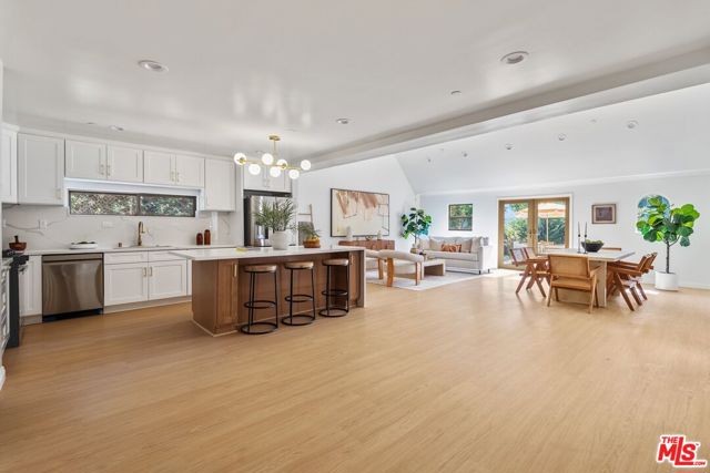 3945 Franklin Street photo 2